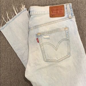 Levi’s 501 Cropped Taper Jean